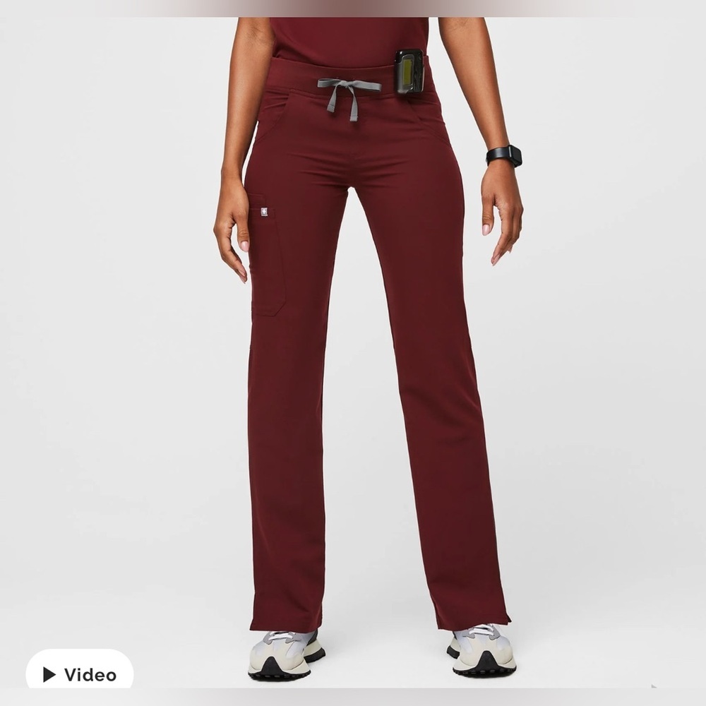 FIGS Technical Collection Kade Cargo Scrub Pants‎ Burgundy sz XL - Picture 4 of 10